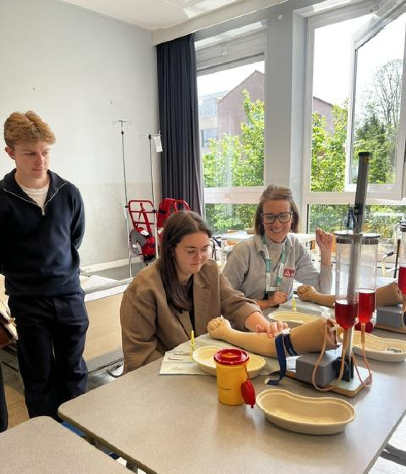 HIVSET Studeren met projectondersteuning 1